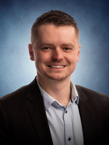 Alex Pugach Headshot