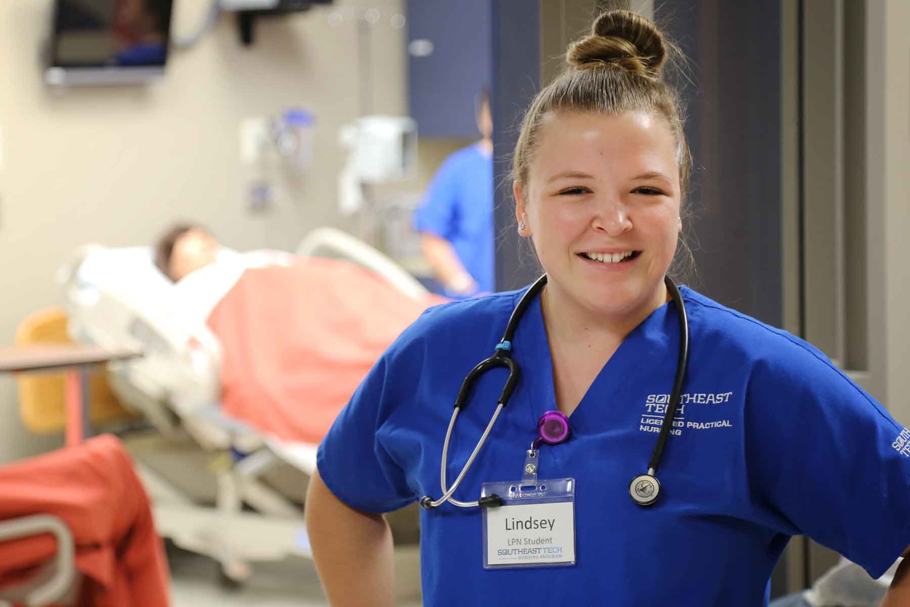 LPN student in simulation lab