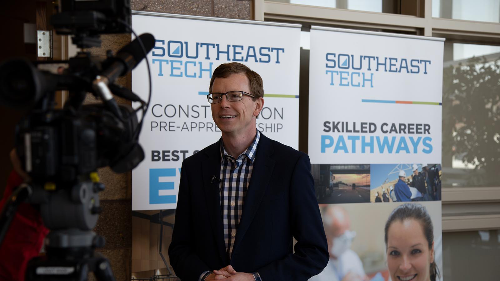 Dusty Johnson Visits Southeast Tech