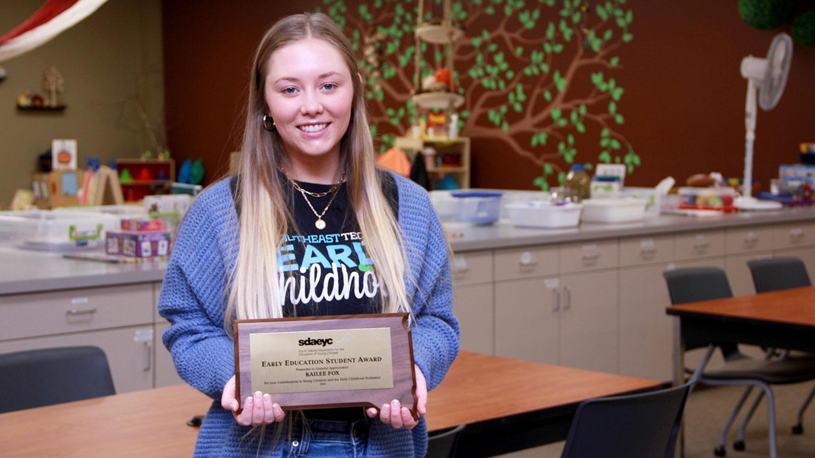 Kailee Fox Kailee Fox with award