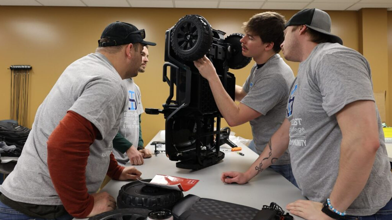 STC students assemble car